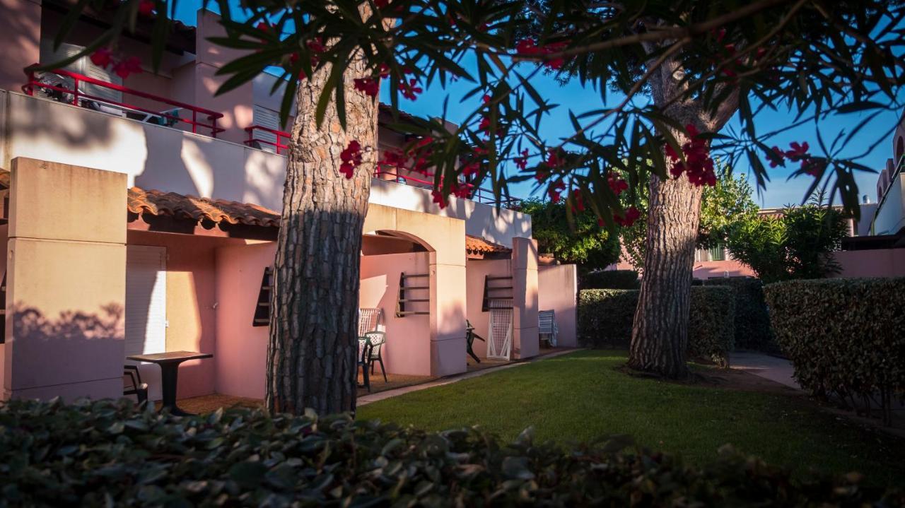Hotel Club Oustal Del Mar Le Lavandou Esterno foto