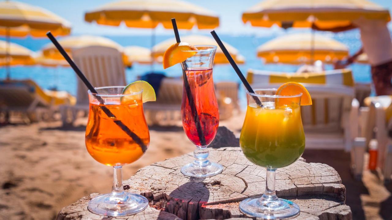 Hotel Club Oustal Del Mar Le Lavandou Esterno foto