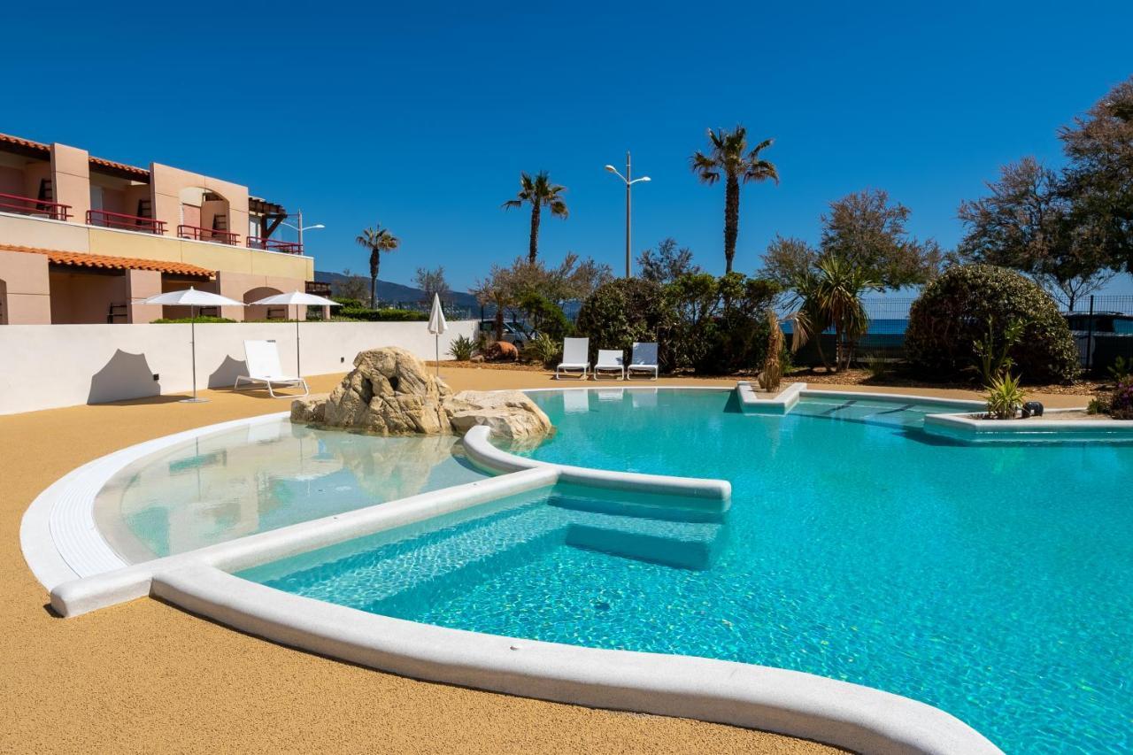 Hotel Club Oustal Del Mar Le Lavandou Esterno foto