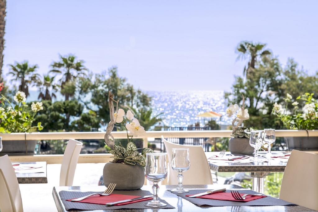 Hotel Club Oustal Del Mar Le Lavandou Esterno foto